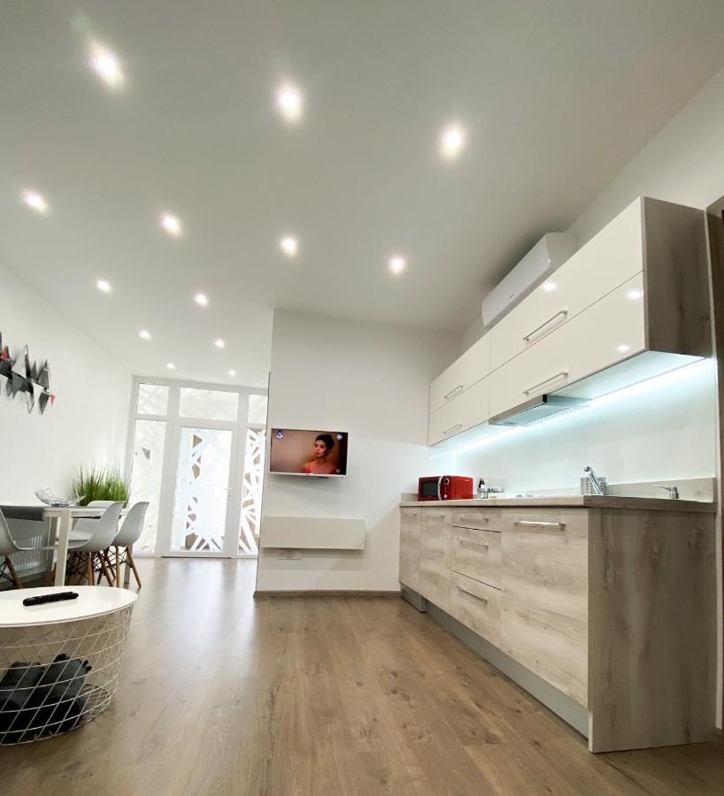 Foter Apartman Ii. Villany Exterior photo