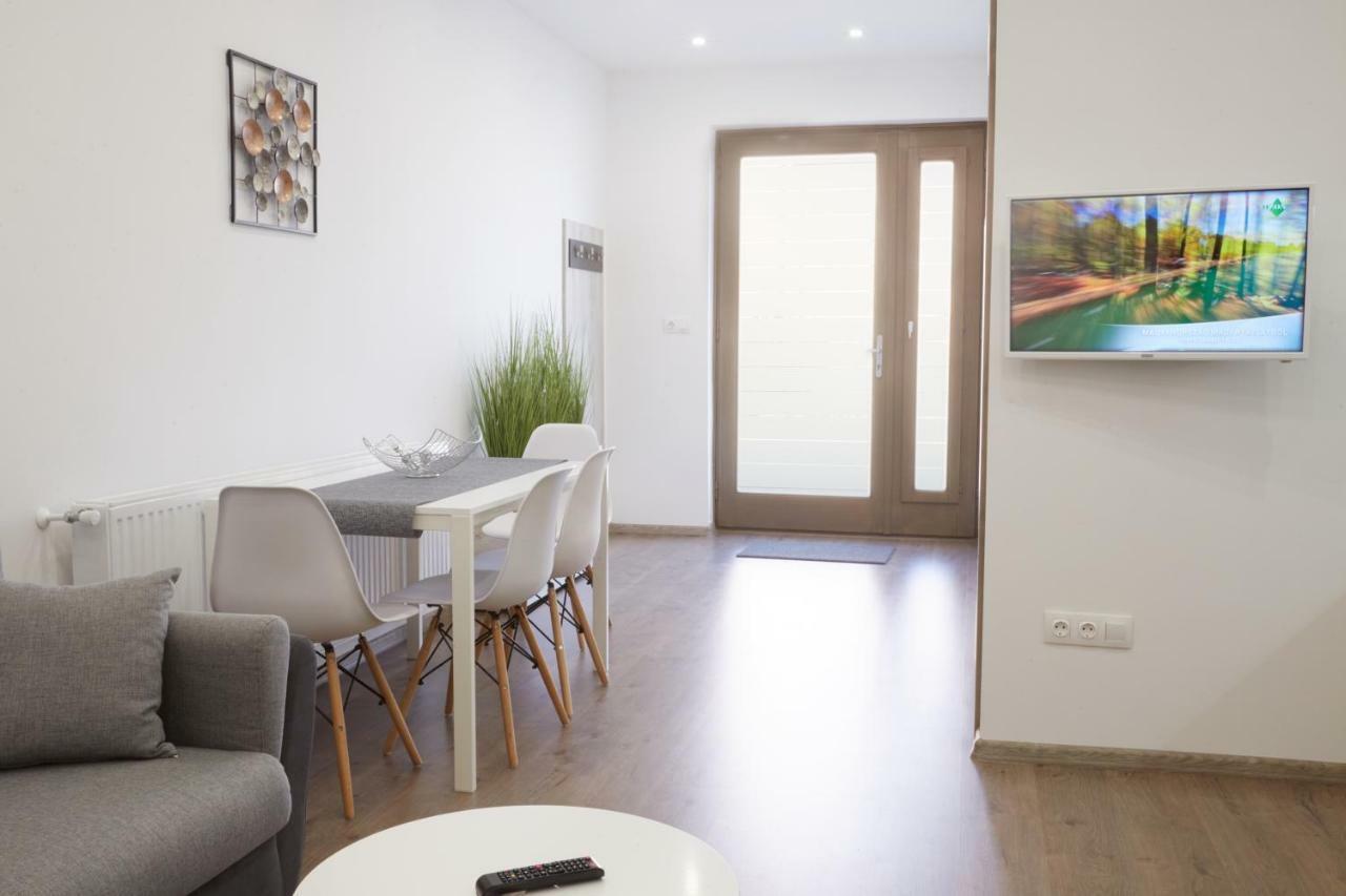Foter Apartman Ii. Villany Exterior photo
